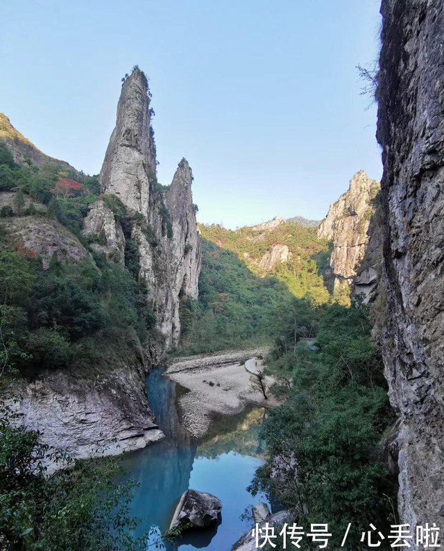 永嘉狮子岩龙瀑仙洞体验时光隧道