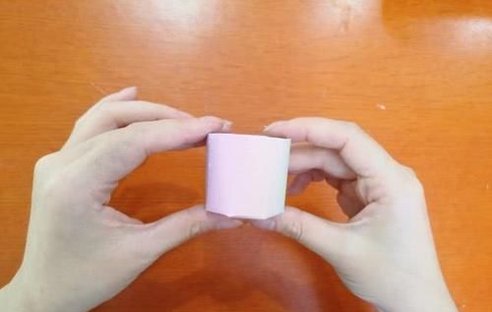 折纸教程:一张纸就可以完成的水杯,折法简单易学