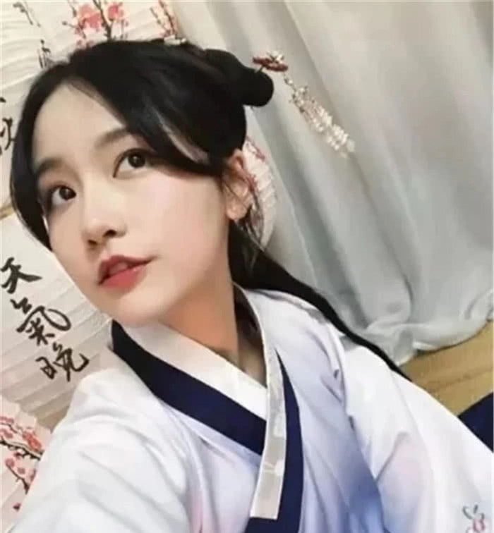 有种穿越叫《爱情古装》女演员穿公寓,看到诸电视剧铁老烧图片