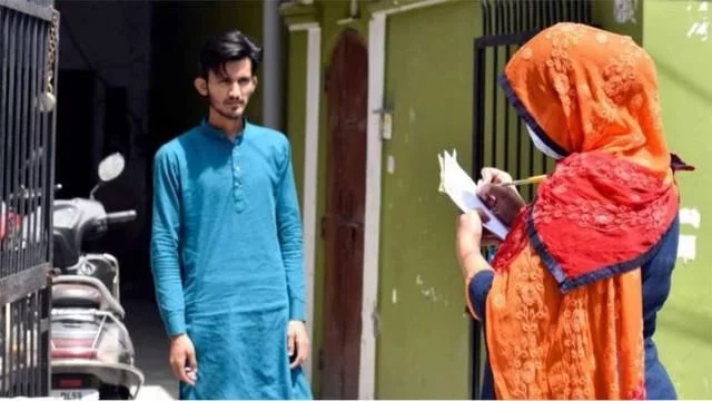 印度90万娘子军人肉阻挡新冠:没钱没口罩命不值1美元