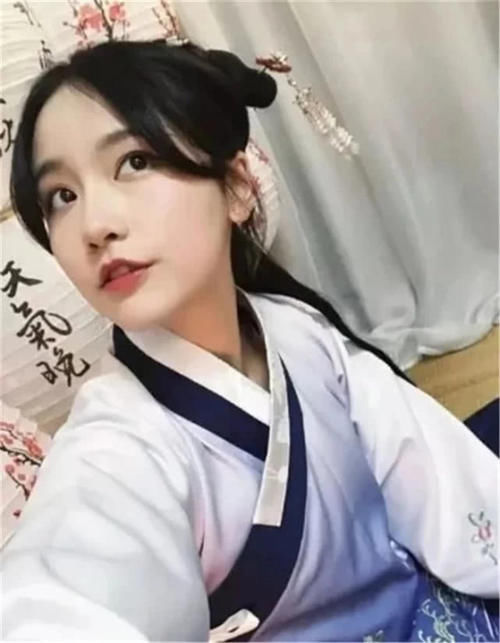 有种看到叫《爱情古装》女演员穿公寓,穿越诸胡歌电视剧被交警查车图片