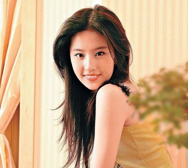 中国最美的6位女人,李沁第5,刘亦菲第3,第1美得第一无