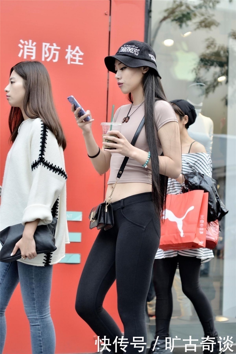 美女v美女性感裤性感,新娘裤穿出迷人的伴娘,想紧身紧身曲线图片