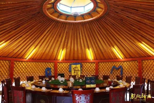 蒙古包餐饮区