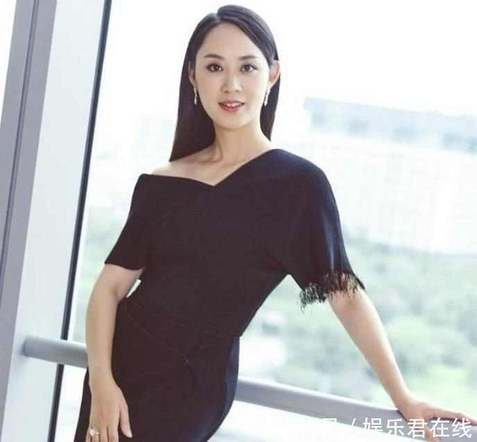 中国最美的4大富婆, 前三个至今还是单身, 气场全开胜过女明星!