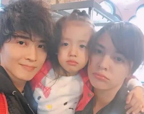 张榕容的女儿,完美v女儿爸爸的颜值,成最美星二小学家湾景图片