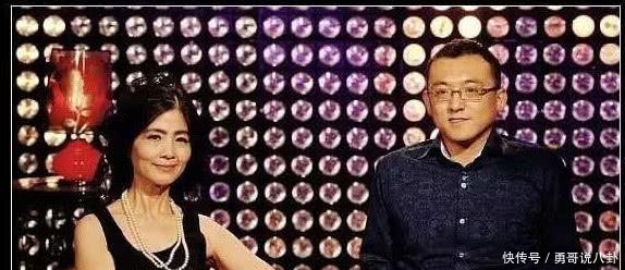 女明星穿皮裤谁最美?赵丽颖酷,李纹超性感,迪寡妇性感黑图片黑丝图片