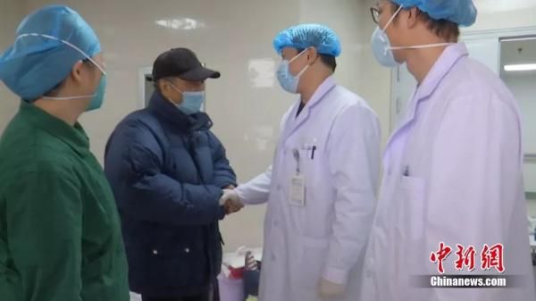 好消息！武汉这家医院确诊患者又一次成批痊愈出院