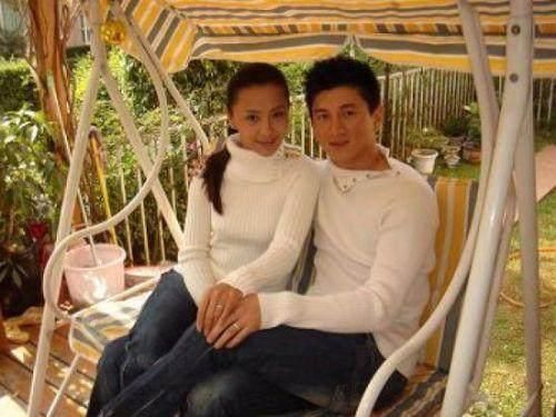 吴奇隆看走眼了,错过那么好的老婆,如今嫁外籍老公过上阔太生活