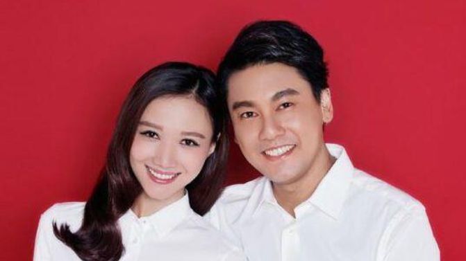 十对明星的结婚证照,鹿晗和关晓彤的最丑,慢着鹿晗结婚?
