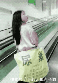 看妹子这喝酒的表情,我就知道遇到对手了
