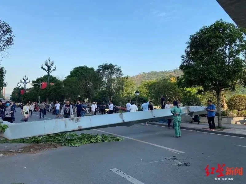 伪环保的例子—宜宾金沙江特大桥污水径流排污管管