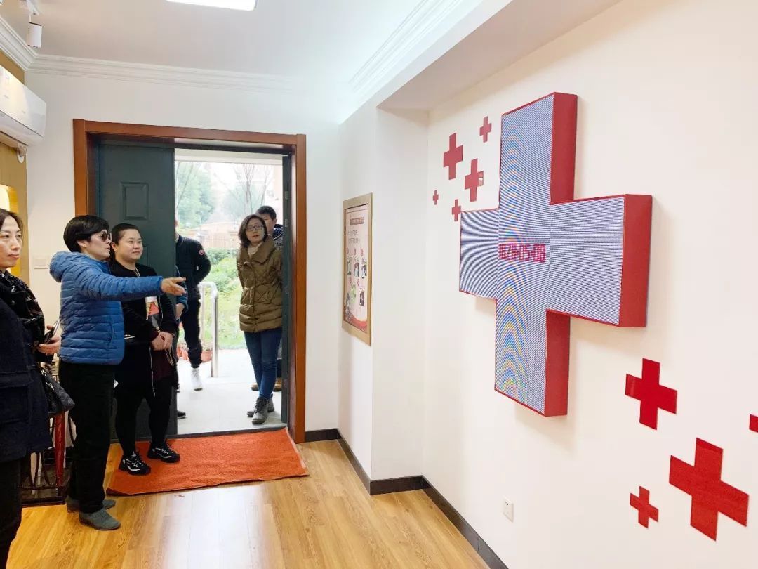 会上,区红十字会秘书长李婷解读了上海市红十字会"博爱家园(街镇"