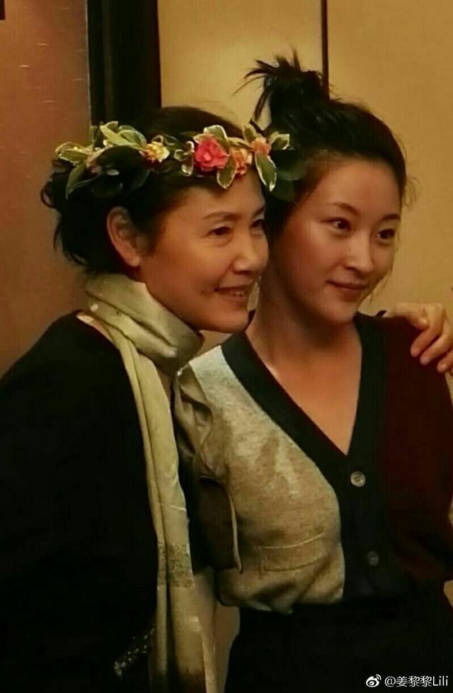 演员姜黎黎全家生活照 八十年代女星 老公为她白头如今气色红润