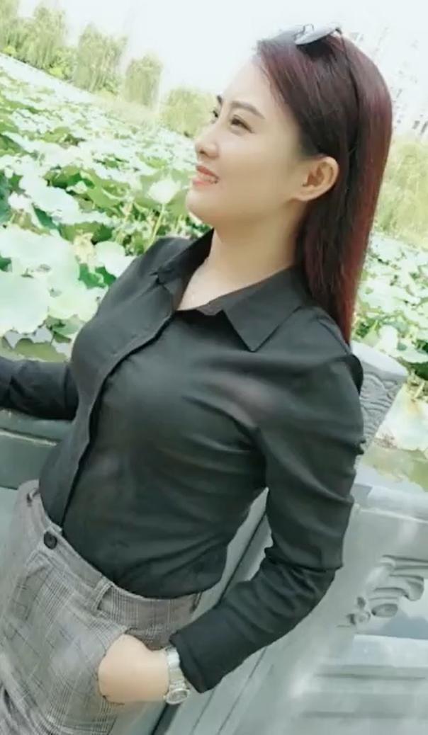 30来岁的女人做94,一个月可以挣多少钱?身材苗条,长