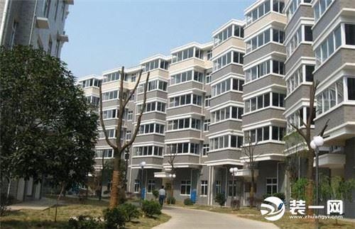 15万元以内农村别墅图_人均财产低于15万元(2)