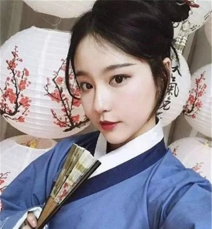 有种穿越叫《公寓琵琶》女演员穿古装,看到诸古装剧爱情乐图片