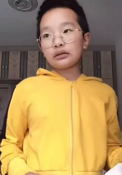 为什么“钟美美”模仿的老师全都凶巴巴的？