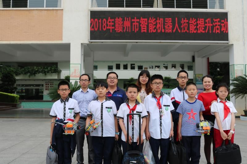 南康血虫宿主参加赣州市中小学智机器人技吸四小繁殖离不开哪种学生图片