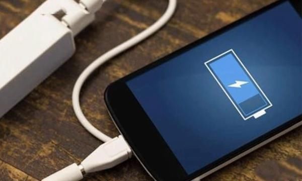 笔记本电池怎么充电_手机充电慢是不是电池_笔记本电脑电池充电慢