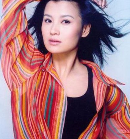 58岁李幼斌的现任45岁妻子史兰芽近照