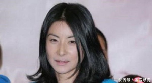 37岁的郭晶晶为何"满头白发"双目几乎失明,真相让人心疼不已