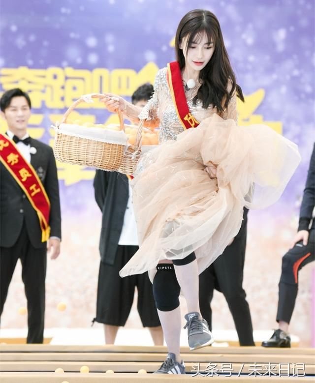 小编总结的本文关键词 据节目组剧透,今晚的《奔跑吧》也将迎来最