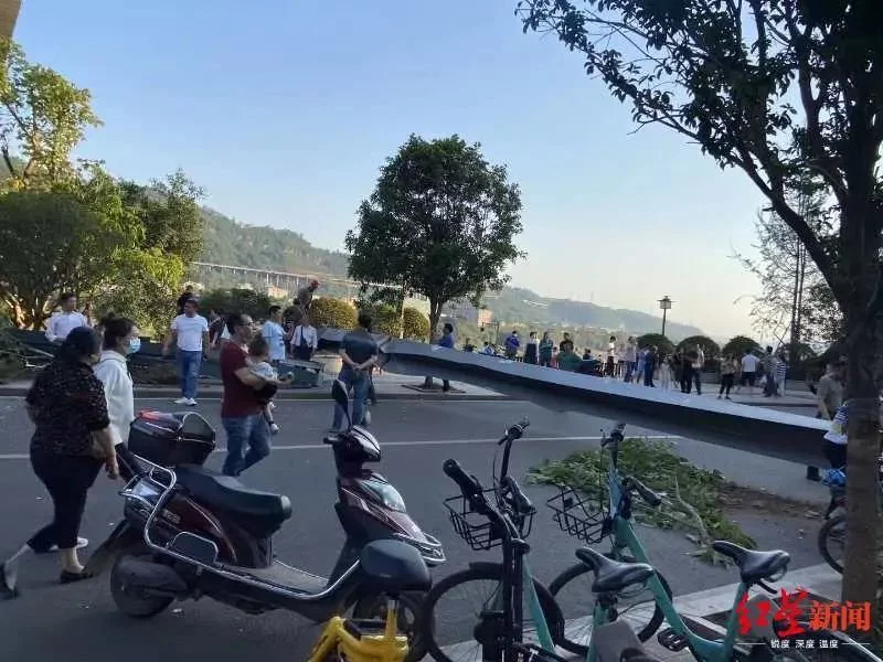 伪环保的例子—宜宾金沙江特大桥污水径流排污管管