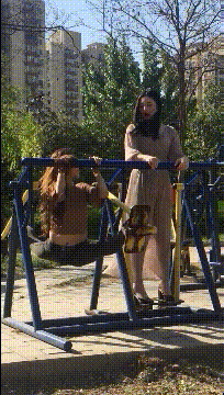 搞笑gif:我能想到最浪漫的事,就是和你一起玩耍