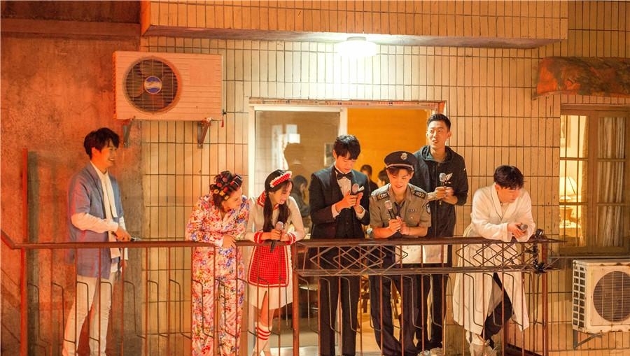 《密室大逃脱》邓伦被吓成了表情包,黄明昊被鸡吓到,太精彩