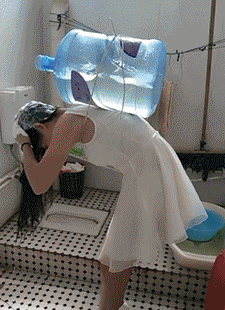 搞笑内涵图:姑娘,看着太让人心疼了,赶紧找个能干的男