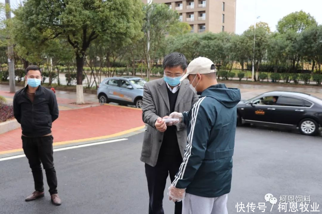 赣州开发区管委调研员黎佐绩走访调研柯百微高白鲑鱼怎么制作图片