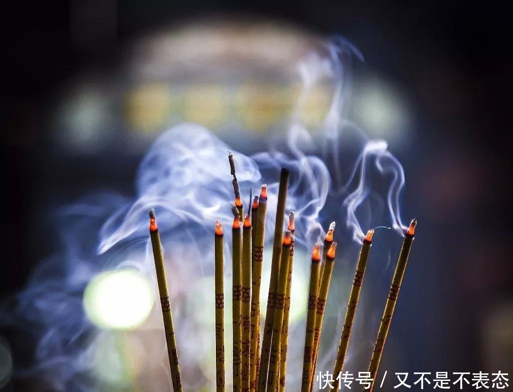 由于父母过度关心,成为子女精神负担,                    人,生活无