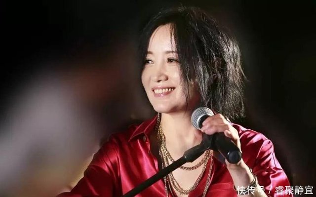 当年如日中天的摇滚女歌手 后来消声灭迹 还记得斯琴格日乐吗 快资讯