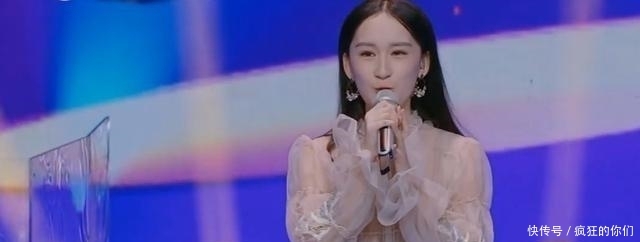 『快本』谢娜上春晚后变大牌,《快本》游戏环节现冷漠脸,与谭松韵差别大