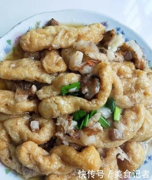 「皮肤」它是天然“黄体酮”,女人要多吃,皮肤粉嫩显年轻,40岁似少女