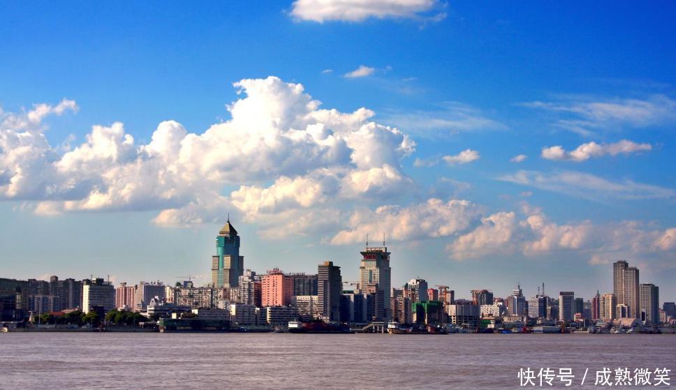 中西部竞争激烈的三座城，重庆、成都和武汉，你更看好哪一个？