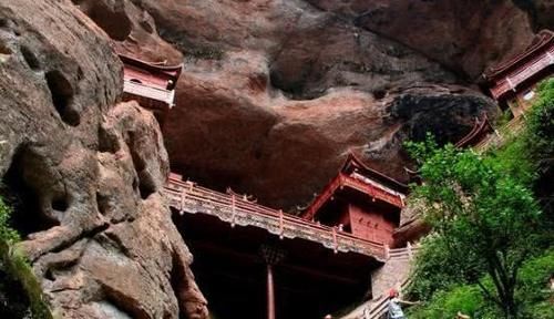 中国这座寺庙竟然是由一根柱子撑起！日本工匠都称佩服，专家无法