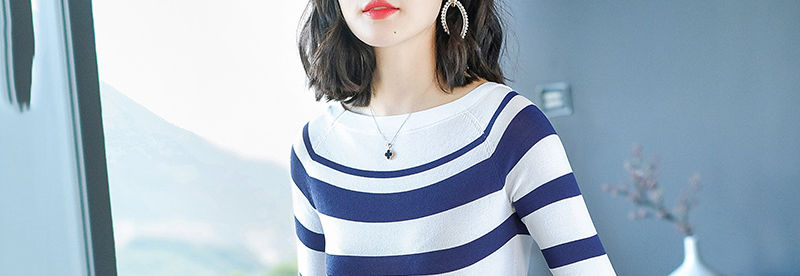 入秋,少穿打底裤!瞧瞧45岁后嫂子,套装裙配高跟鞋,那才叫美