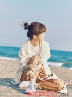 简单好看的扎头发攻略 轻松打造简单快乐每一天