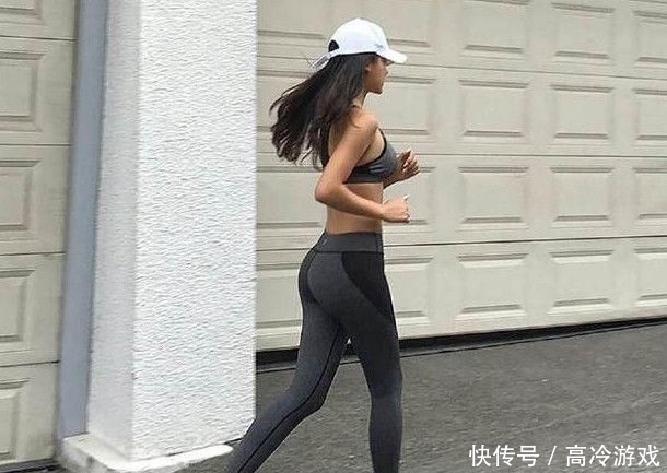  「美女」时髦打底裤美女：衬出女人气质美，穿出女神范！