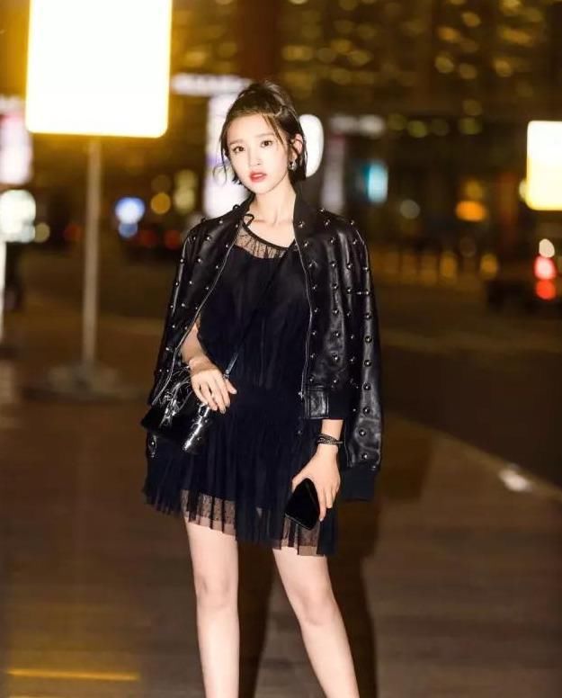  「漂亮」早春流行穿这些连衣裙,一款比一款洋气高档,搭配外套更漂亮