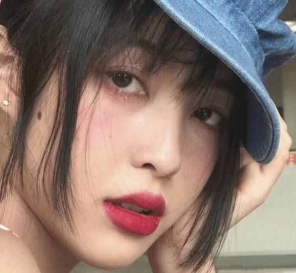  『天生』天生“清纯脸”的女孩，脸上都具备这3特征，渣女模仿不到精髓