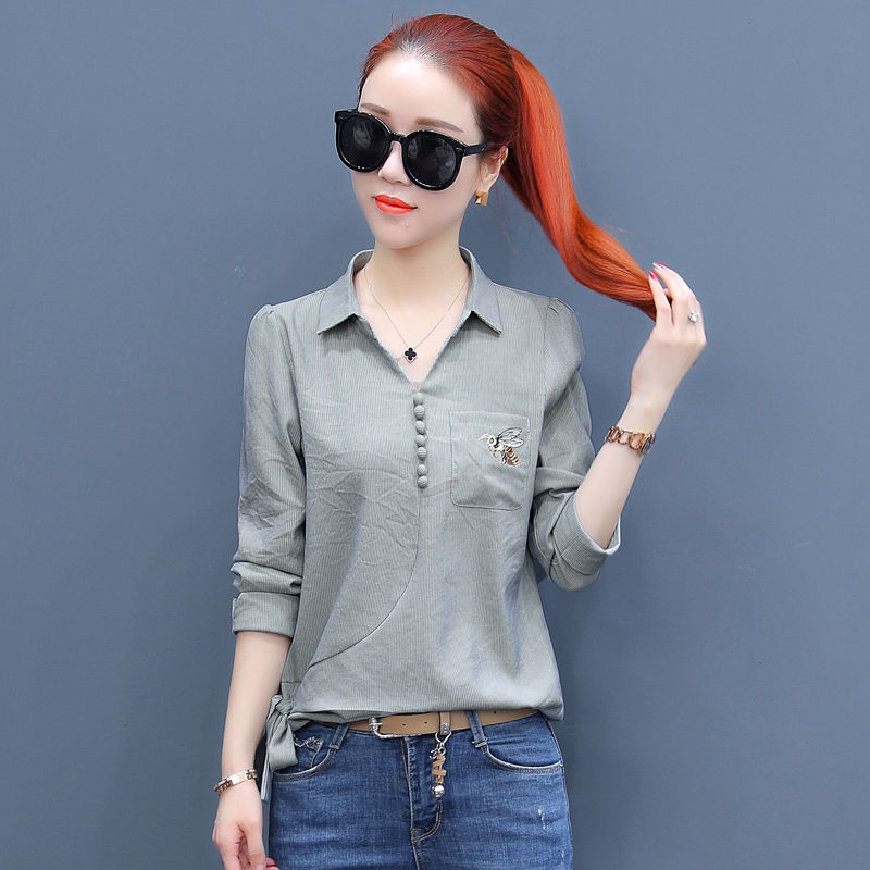 土俗裙子白送都别穿!试试下图这减龄开衫，特适合35岁以上女人