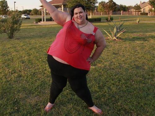 美国女子梦想成为世界最胖的人，没想到怀孕却让她瘦了200斤！