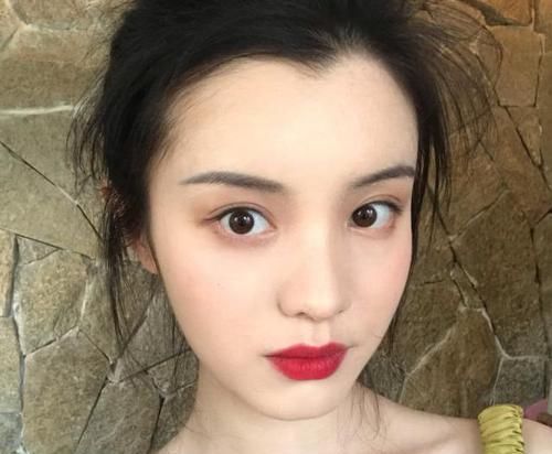  笑起来：5种常见的好看眼型，桃花眼异性缘好，狐狸眼妩媚性感，你是哪种