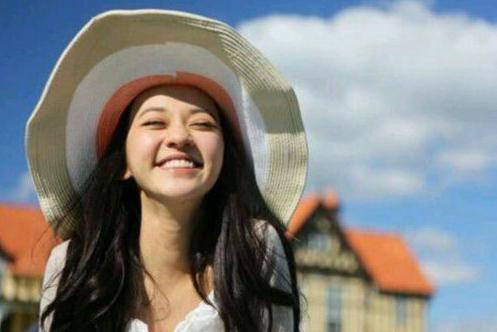 陈意涵微博宣布结婚怀孕，称惊喜提前曝光，网友：云也有了归宿