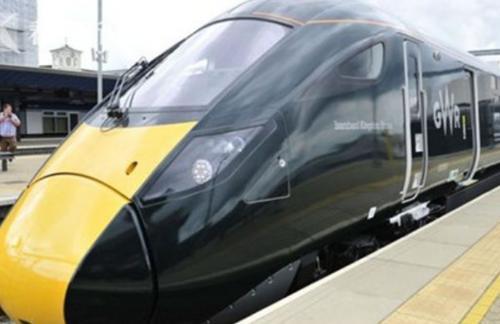 日本高铁和中国高铁有何区别？中国游客：和中国高铁差异太大了