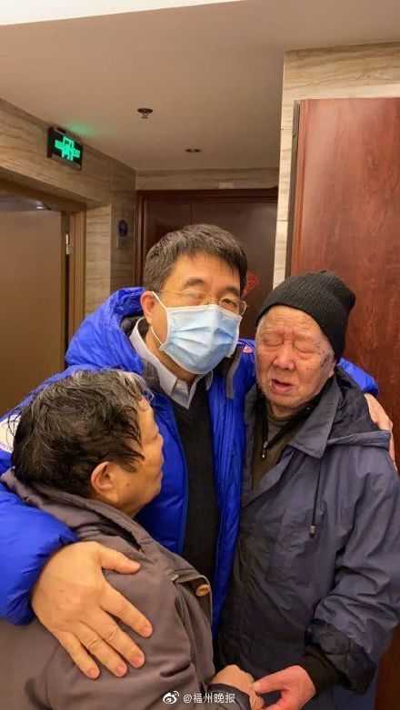  「增援」福建再派107将，增援武汉！带队院长挥别九旬父亲