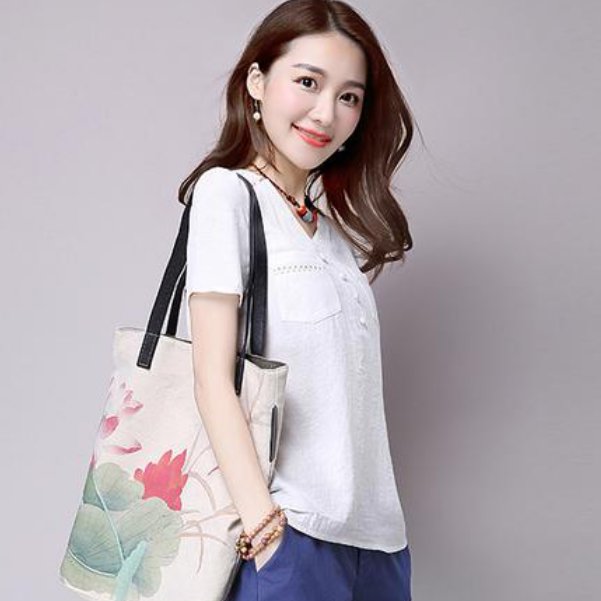 姐姐都45岁了就喜欢穿这样的小上衣，真别说，显得超年轻好美